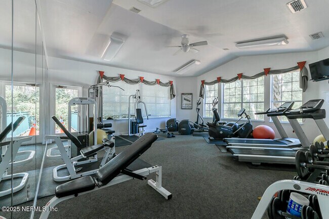 Building Photo - 180 Veracruz Dr