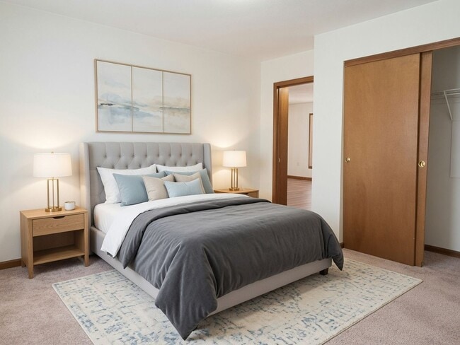 Building Photo - 4 Bed / 2 Full Bath Two-Story Home — Fresh Paint, New Flooring, Detached Garage