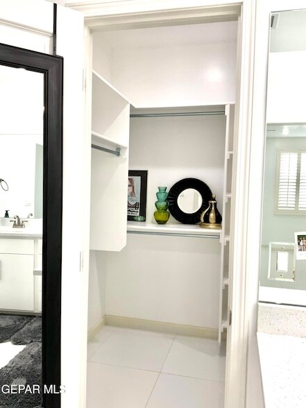 Building Photo - 8919 Eclipse St