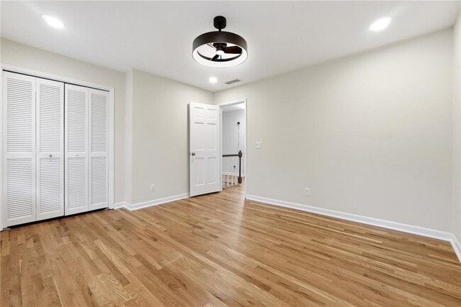 Building Photo - 3731 Dunwoody Club Dr