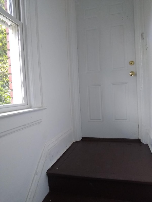 Building Photo - 1632 Virginia St E