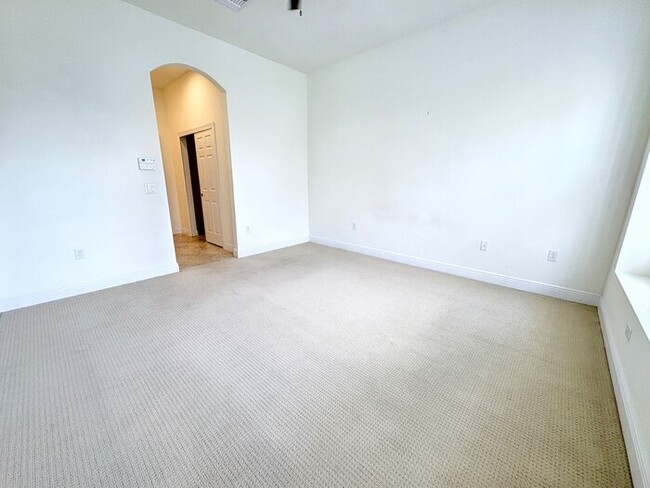 Building Photo - 5808 Yeats Manor Dr