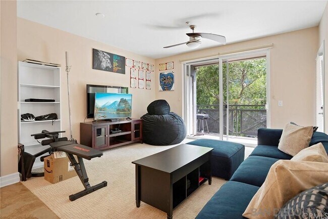 Building Photo - 525 11th Ave