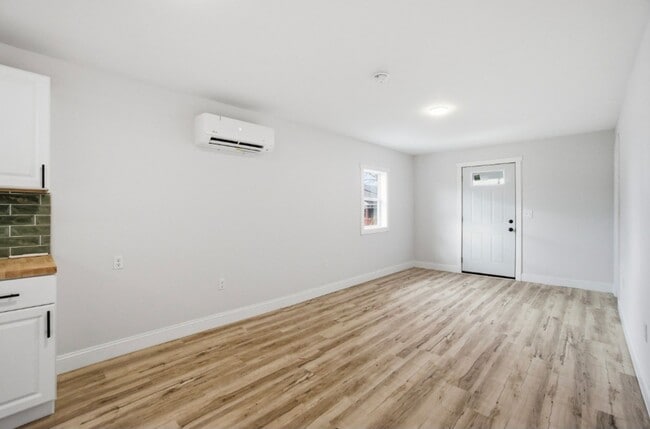 Building Photo - Spacious inside and out! Freshly painted!  3-Bedroom Rental Home – Comfort & Convenience!