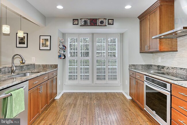 Building Photo - 13610 Soft Breeze Ct
