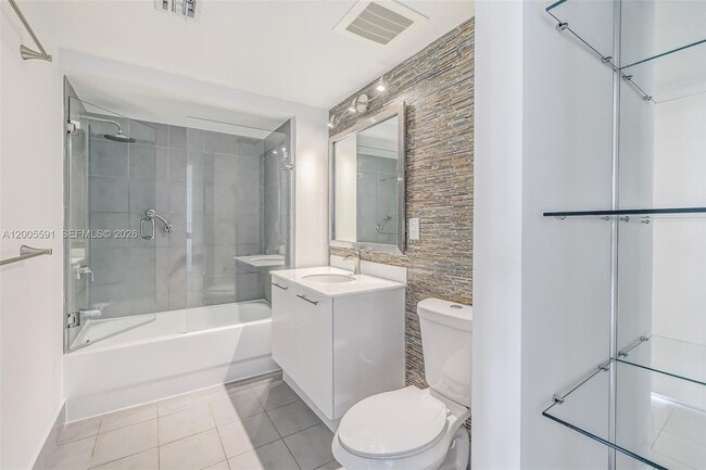 Building Photo - 92 SW 3rd St