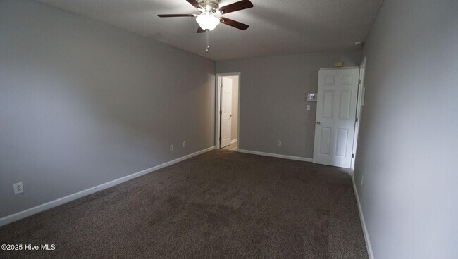 Building Photo - 103 Eastgate Dr