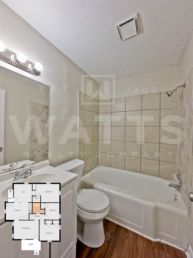 Building Photo - 3 Bedroom House in Oakwood Place Neighborh...