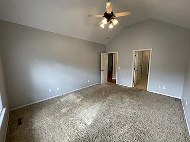 Building Photo - Here is your chance for a fancy 4 bedroom,...