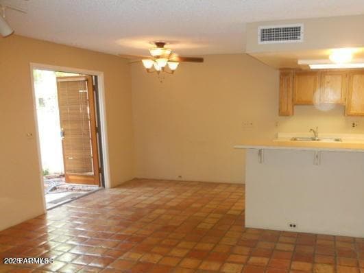 Building Photo - 10424 N 11th Pl
