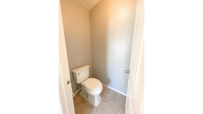 Building Photo - Temecula Pool Home - 4 Bed | 2.5 Bath