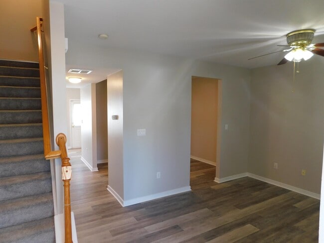 Building Photo - 4609 Milfax Rd