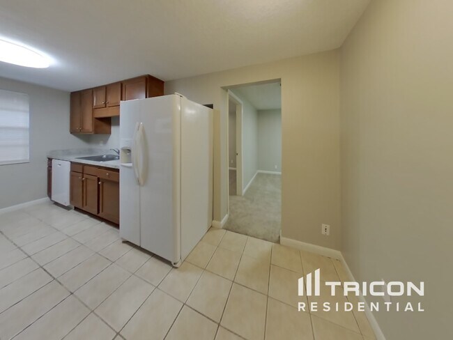 Building Photo - 2846 Tanglewood Blvd