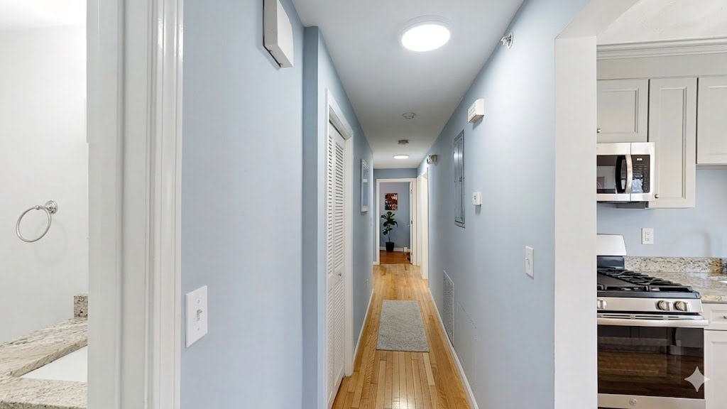 Building Photo - 50 Derby St