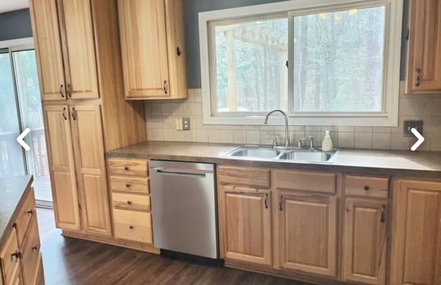 Building Photo - 2036 Breeze Dr