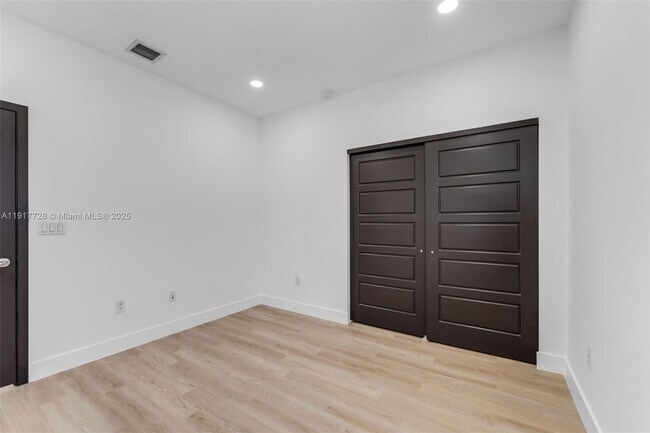 Building Photo - 16175 SW 136th Terrace