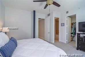 Building Photo - 302 NE 8th Ave