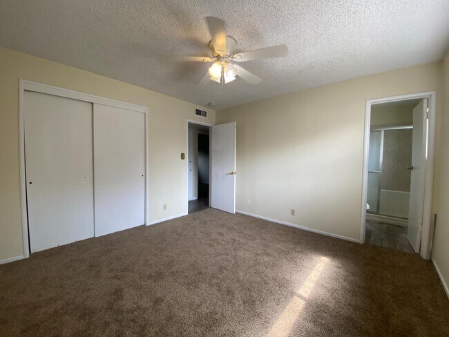 Building Photo - 2609 W Griffith Way