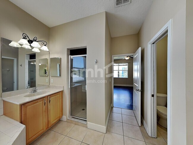 Building Photo - 6405 Oyster Island Cove