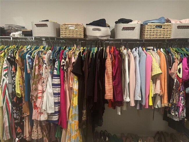 Building Photo - 3938 Dean Grv Wy