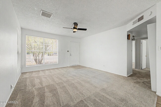 Building Photo - 10719 W Vista Ave