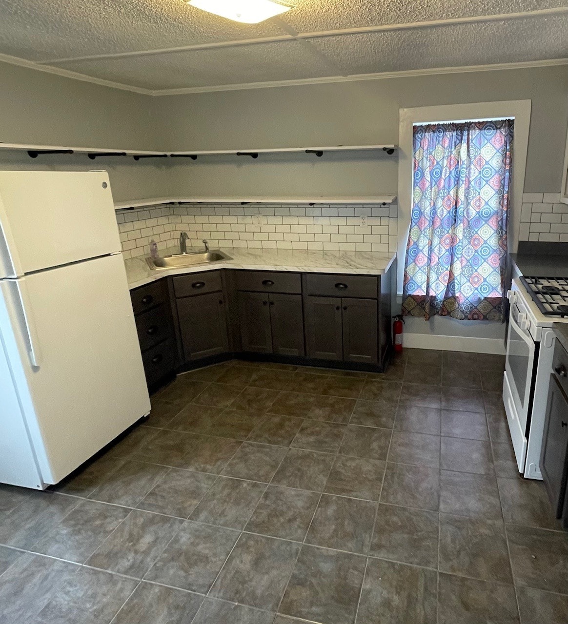 Building Photo - 7 1/2 Bacon St