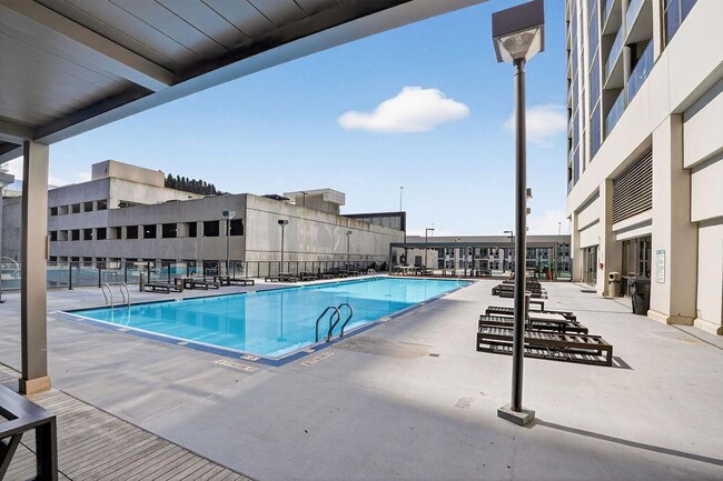 Building Photo - 1280 W Peachtree St NW