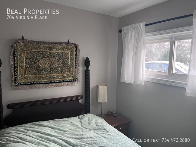 Building Photo - 704 Virginia Pl