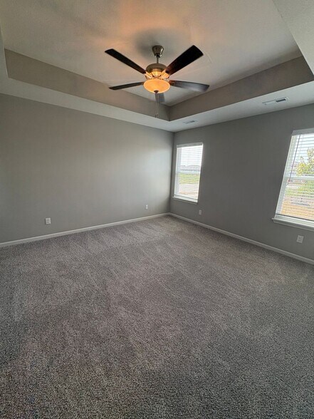 Building Photo - 611 Fall Meadow Ln