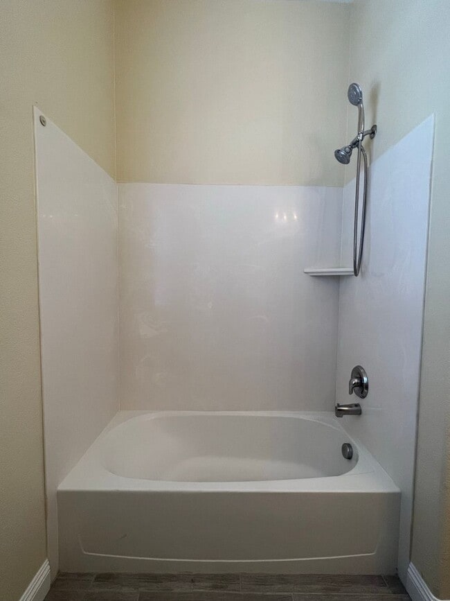 Primary Photo - Gorgeous 3 Bedroom, 2 Bath in Silverado Ranch