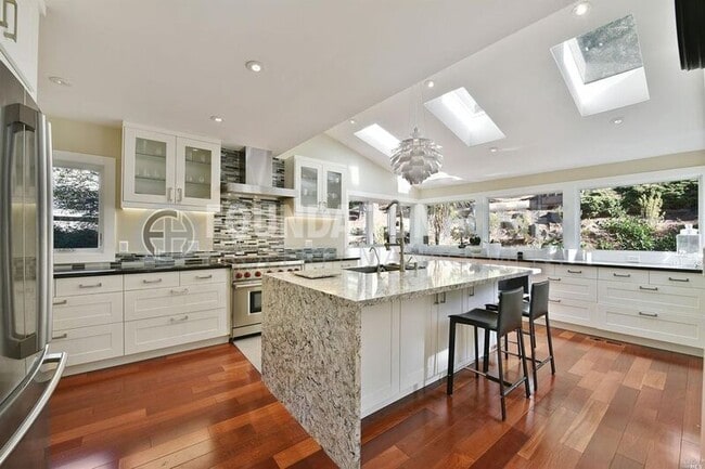 Building Photo - 52 Paseo Mirasol