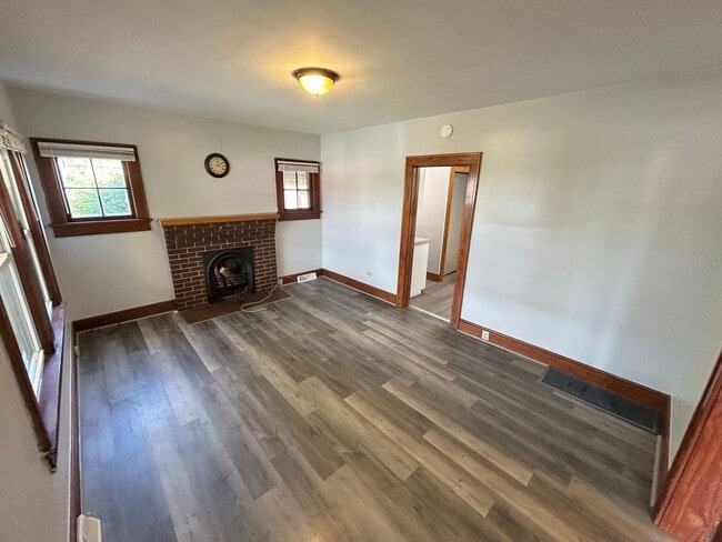 Building Photo - Charming home in Blacksburg