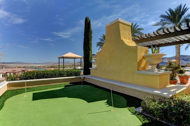 Building Photo - Luxury Resort Style Condo in Lake Las Vegas