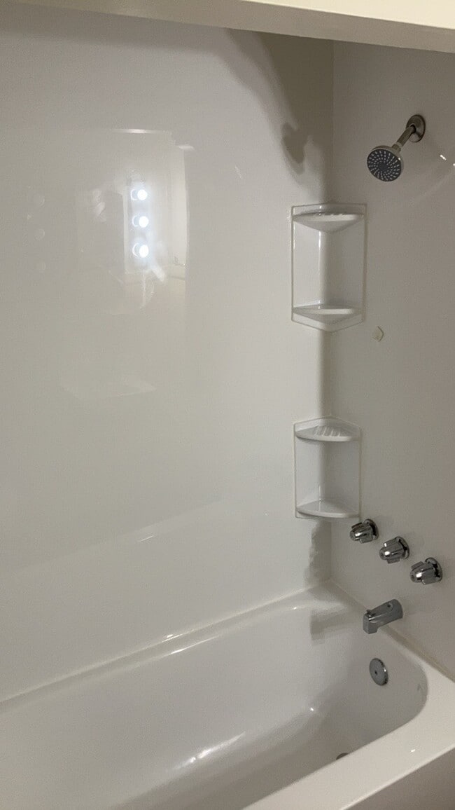 Building Photo - 1076 Sherwood Dr