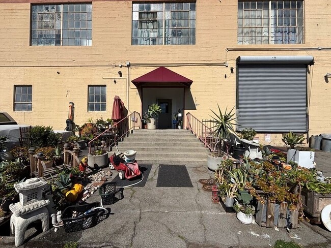 Building Photo - 1341 58th Ave