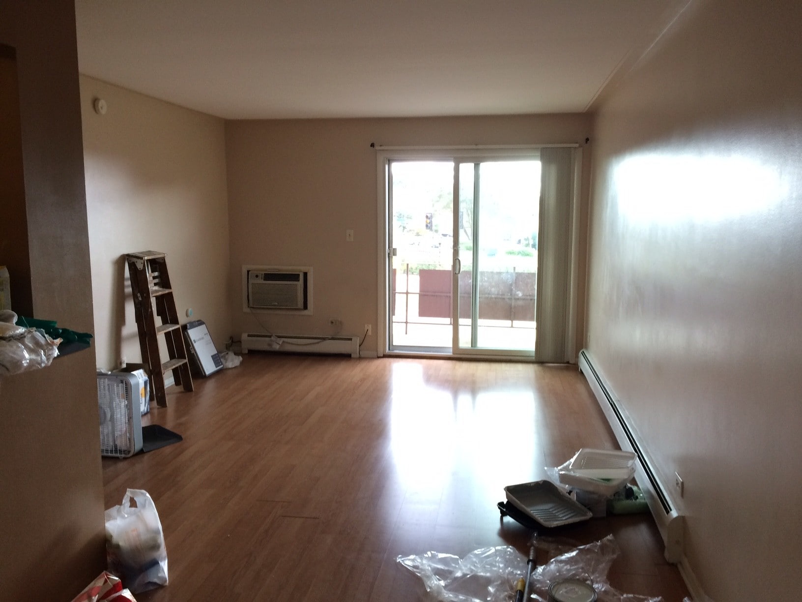 Living Room - 7610 W Grand Ave