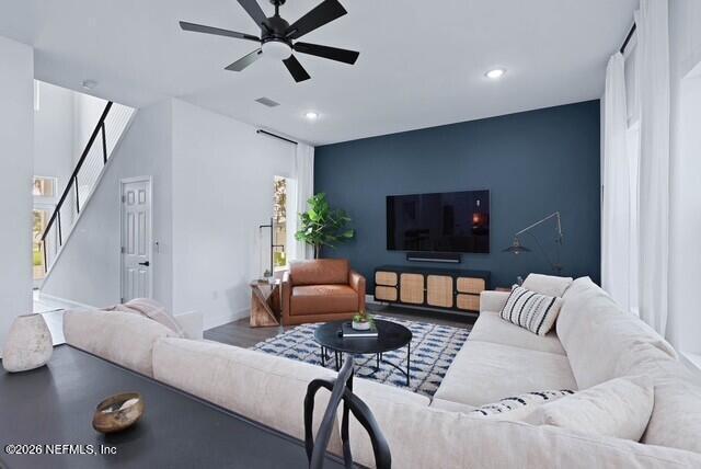 Building Photo - 5631 Heckscher Dr