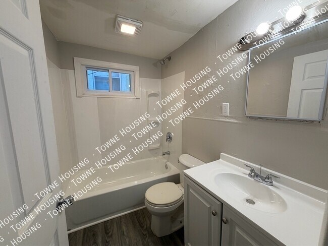 Building Photo - 256 14th St
