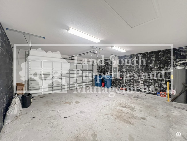 Building Photo - 4811 Rigging St