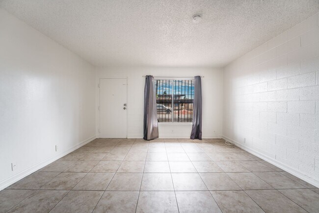 Building Photo - 1 Bedroom Downstairs  Condo Unit Near the Strip! Move in Special $199 for the first month rent!