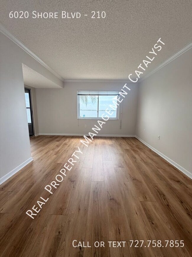 Building Photo - 6020 Shore Blvd S