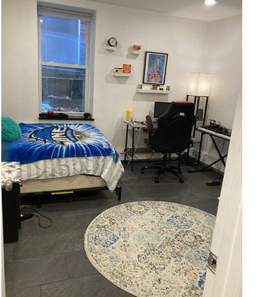 Building Photo - 133 Chiswick Rd