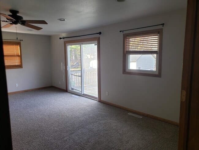 Building Photo - 608 W South St