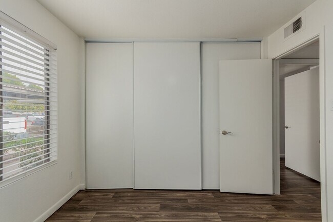 Building Photo - Bella Vita Condo-2 bed, 2 bath in Scottsdale