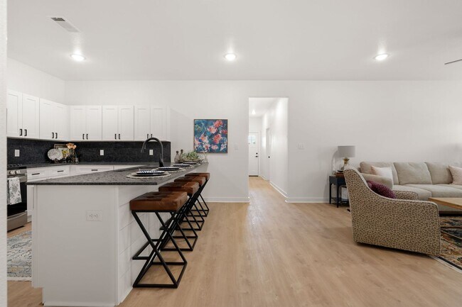 Building Photo - 3 BEDROOM DUPLEXES IN CHAFFEE CROSSING!