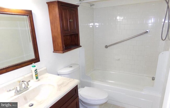 Building Photo - 2607 Bradwell Ct