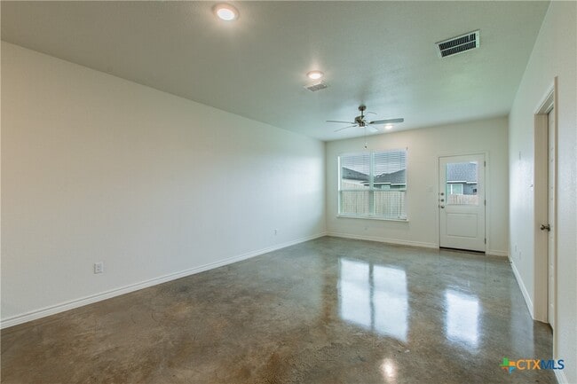 Building Photo - 3901 Sugar Hackberry Trl