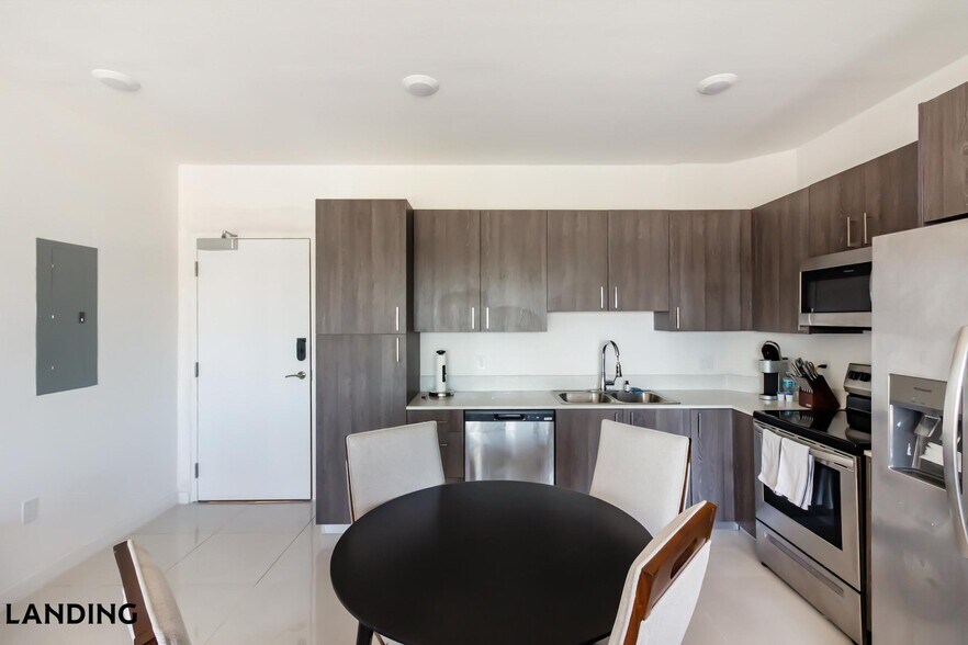 Building Photo - 25850 SW 140th Ct