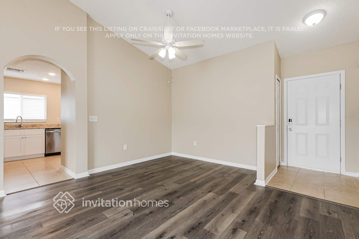 Building Photo - 3022 Summer House Dr