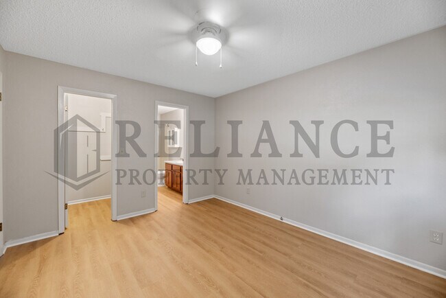 Building Photo - 10919 W Nantucket St